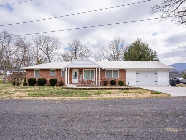 19 May Avenue, Trenton, GA 30752