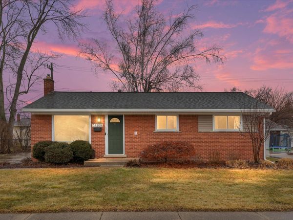 37208 Gilchrist Street, Westland, MI 48186