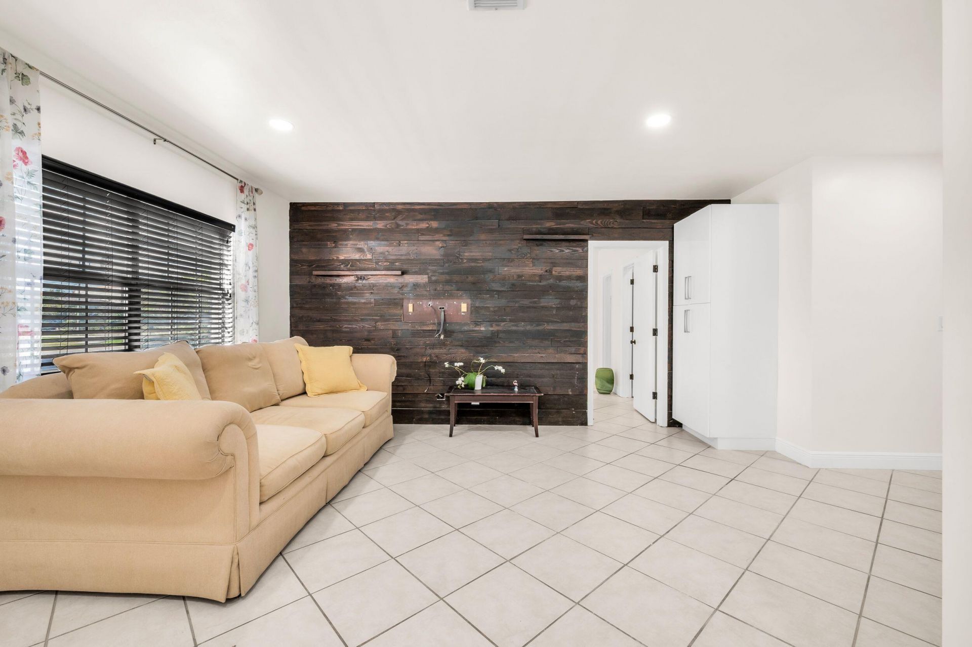 299 SW 7th Street, Unit 1060, Boca Raton, FL 33432 Photo