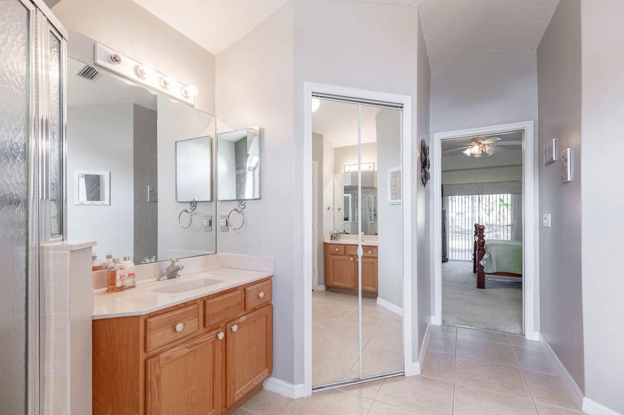 2417 SE Dogwood Avenue, Port Saint Lucie, FL 34952 Photo