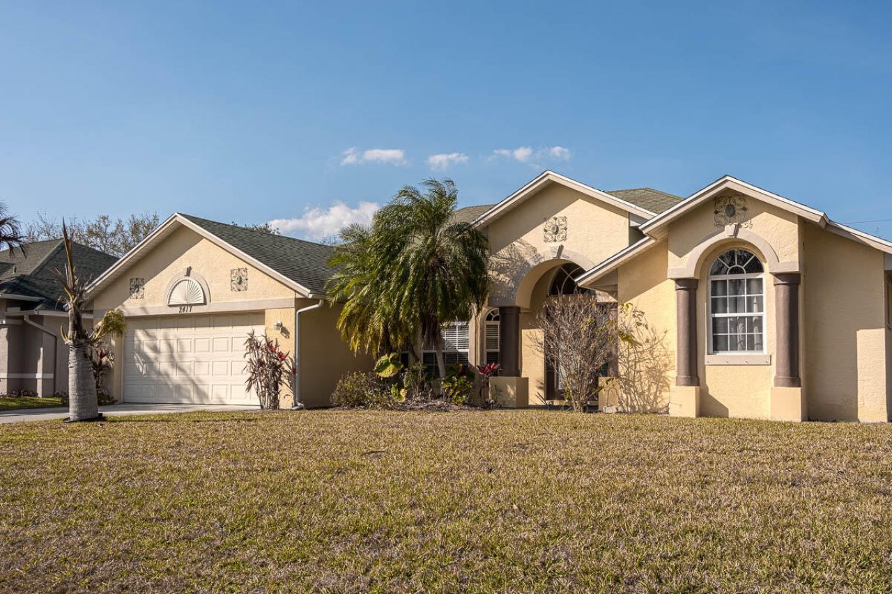 2417 SE Dogwood Avenue, Port Saint Lucie, FL 34952 Photo