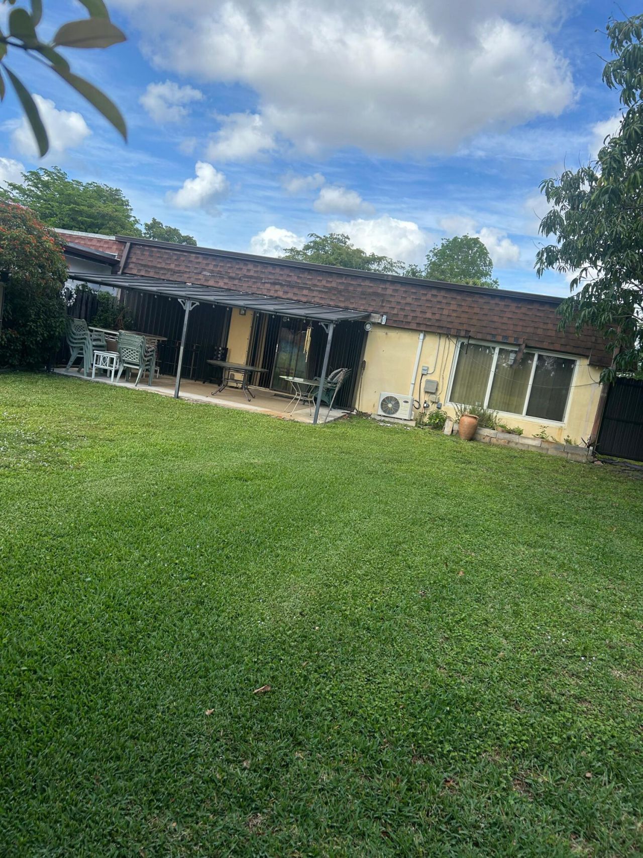 19112 W Lake Drive, Hialeah, FL 33015 Photo