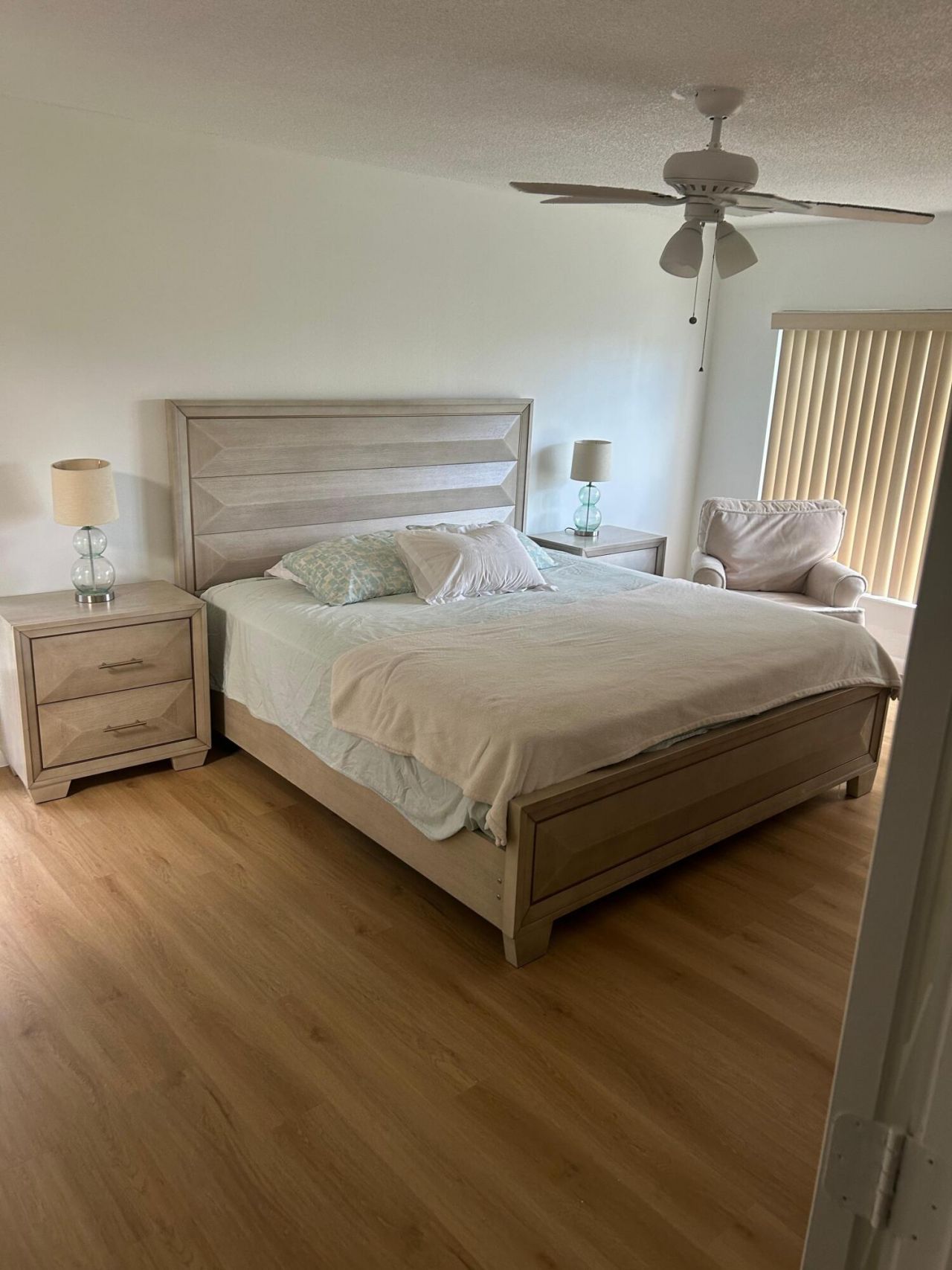 19112 W Lake Drive, Hialeah, FL 33015 Photo
