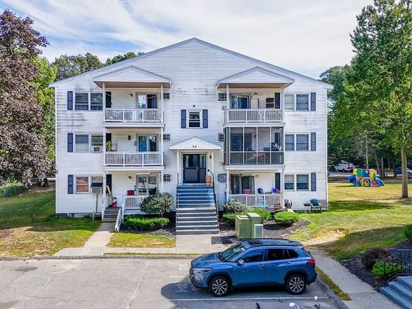 30 Abbey Rd, Unit 202, Leominster, MA 01453
