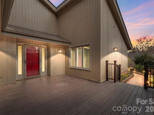 5018 Sunningdale Court , Charlotte, NC 28226