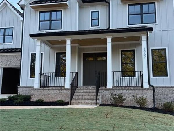 1967 Highgrove Court , Atlanta, GA 30345