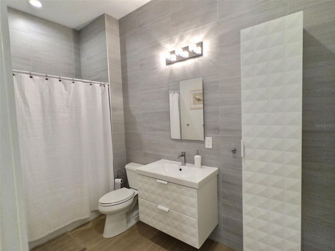 4630 Classique Drive , Sarasota, FL 34243 Photo