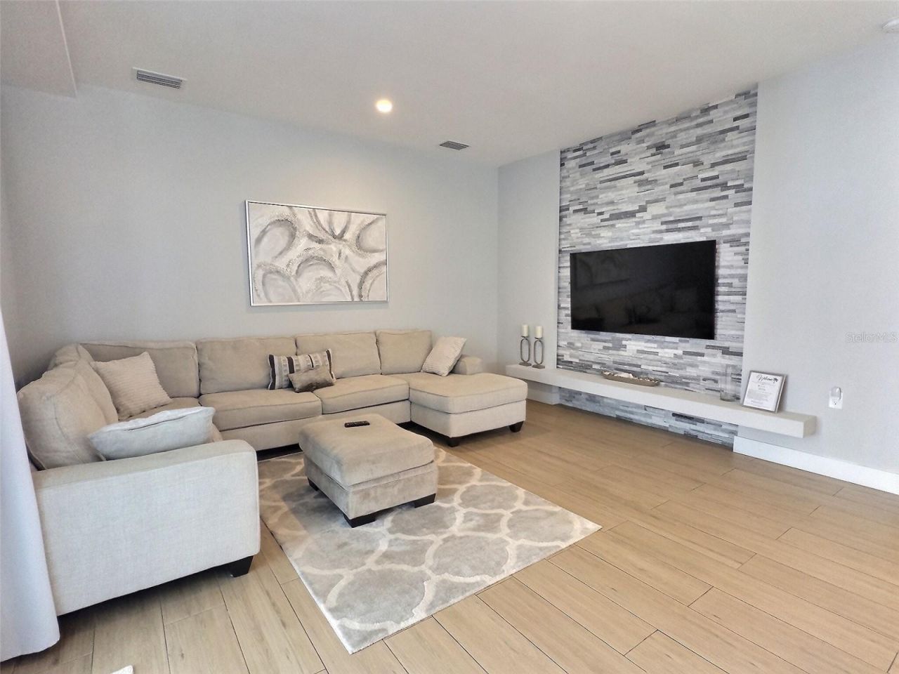 4630 Classique Drive , Sarasota, FL 34243 Photo