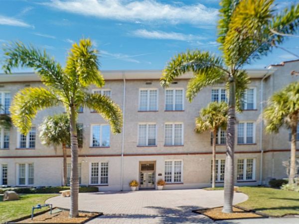 701 MIRROR LAKE DRIVE N, Unit 120, ST PETERSBURG, FL 33701