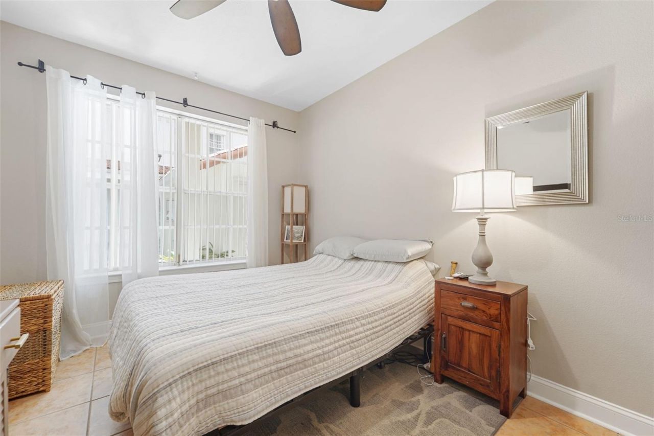 701 Mirror Lake Drive N, Unit 120, Saint Petersburg, FL 33701 Photo