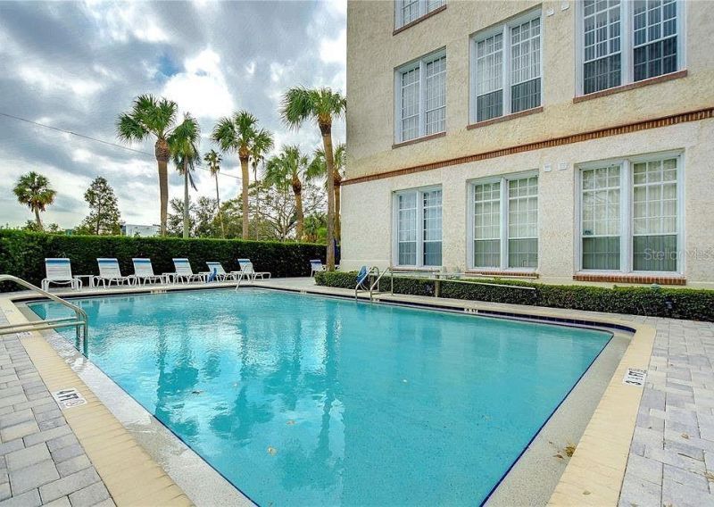701 Mirror Lake Drive N, Unit 120, Saint Petersburg, FL 33701 Photo