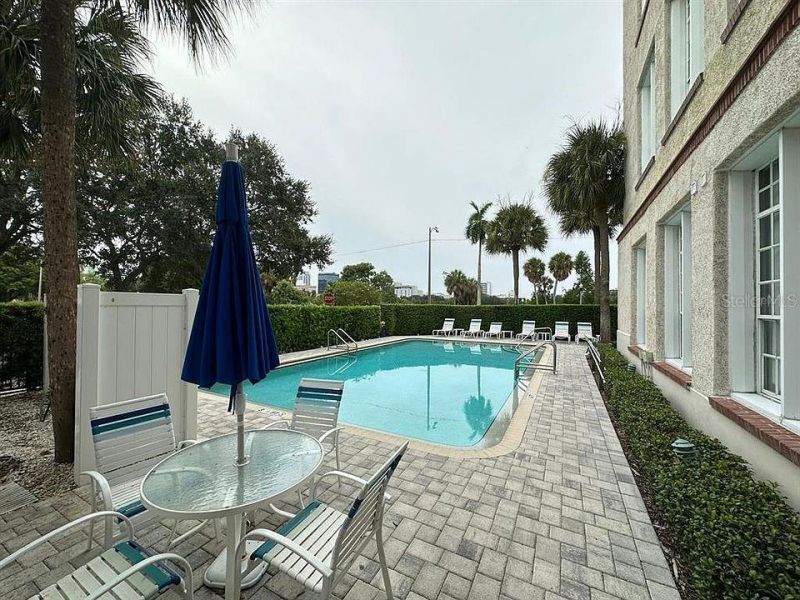 701 Mirror Lake Drive N, Unit 120, Saint Petersburg, FL 33701 Photo