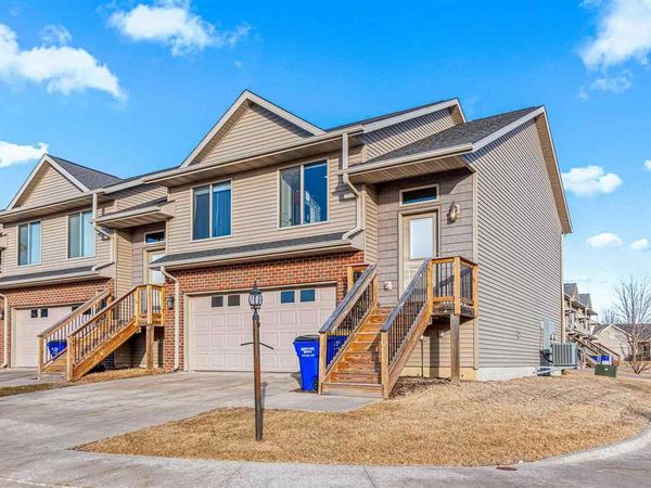 222 Will Dr, Solon, IA 52333