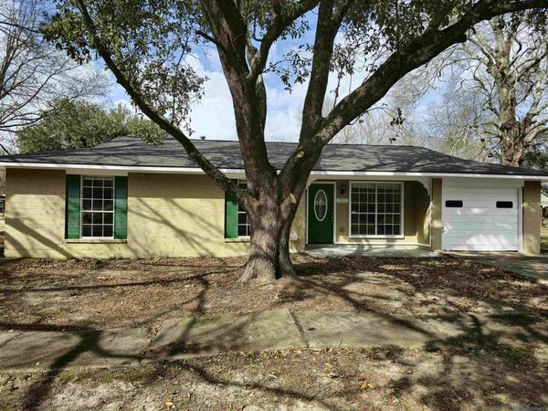 15211 Riverdale Ave, Baton Rouge, LA 70816