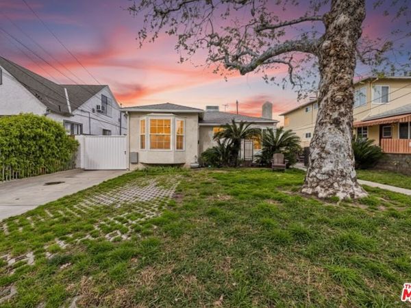 11245 Huston Street, North Hollywood, CA 91601