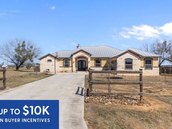 109 Colibro Creek, La Vernia, TX 78121