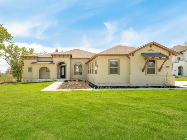 671 Legend Park, Castroville, TX 78009