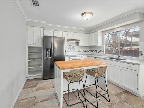 2002 Millay DR, Unit 118, Austin, TX 78752