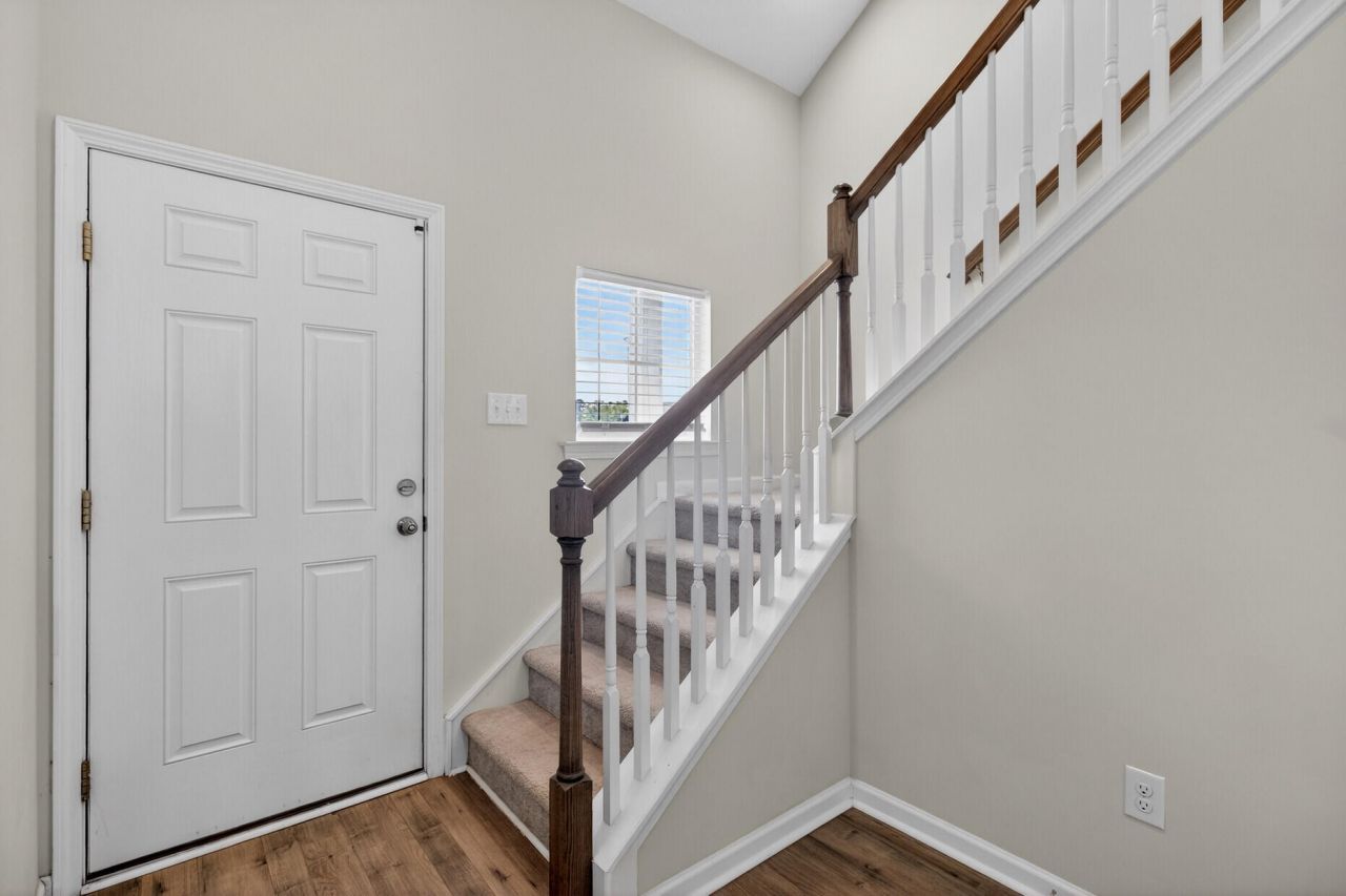 117 Sequoia Lane Photo 6