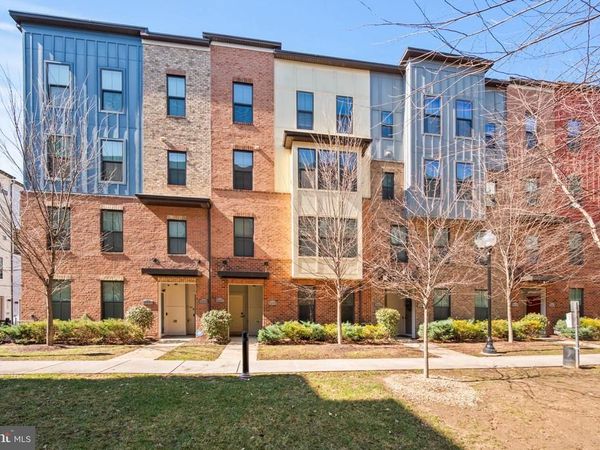 3207 TRIBUNE COURT, HYATTSVILLE, MD 20782