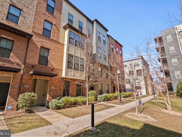 3207 TRIBUNE COURT, HYATTSVILLE, MD 20782