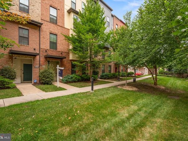 3207 TRIBUNE COURT, HYATTSVILLE, MD 20782