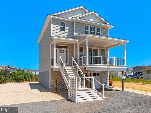 1131 S GREEN STREET, TUCKERTON, NJ 08087