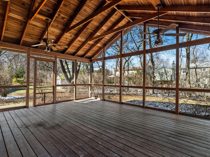 1096 Woodman Drive, Columbus, OH 43085 Photo 18