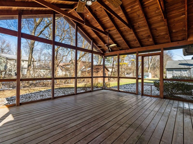 1096 Woodman Drive, Columbus, OH 43085 Photo 20