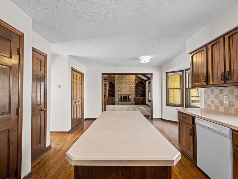 1096 Woodman Drive, Columbus, OH 43085 Photo 23