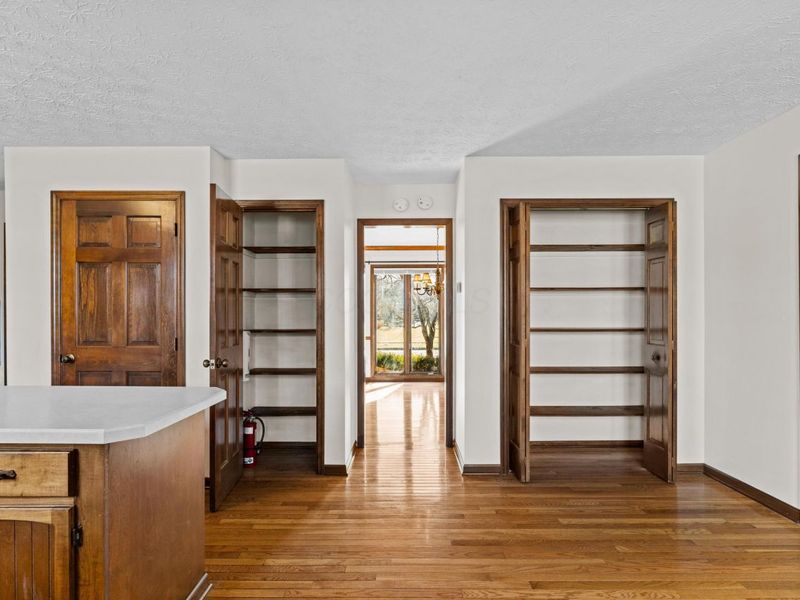 1096 Woodman Drive, Columbus, OH 43085 Photo 28