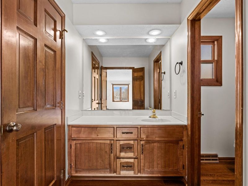 1096 Woodman Drive, Columbus, OH 43085 Photo 37