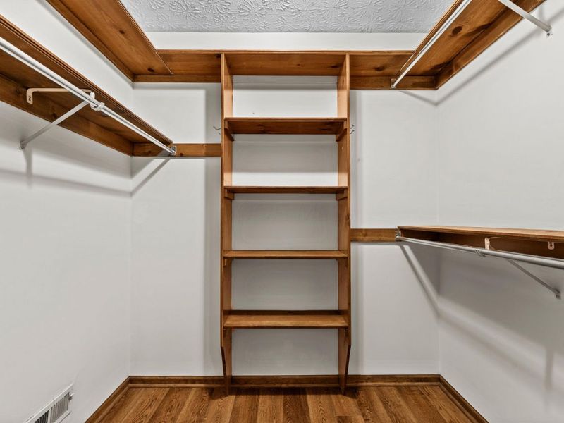 1096 Woodman Drive, Columbus, OH 43085 Photo 38