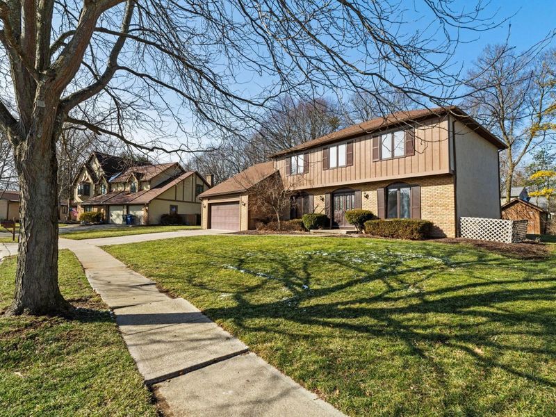 1096 Woodman Drive, Columbus, OH 43085 Photo 4