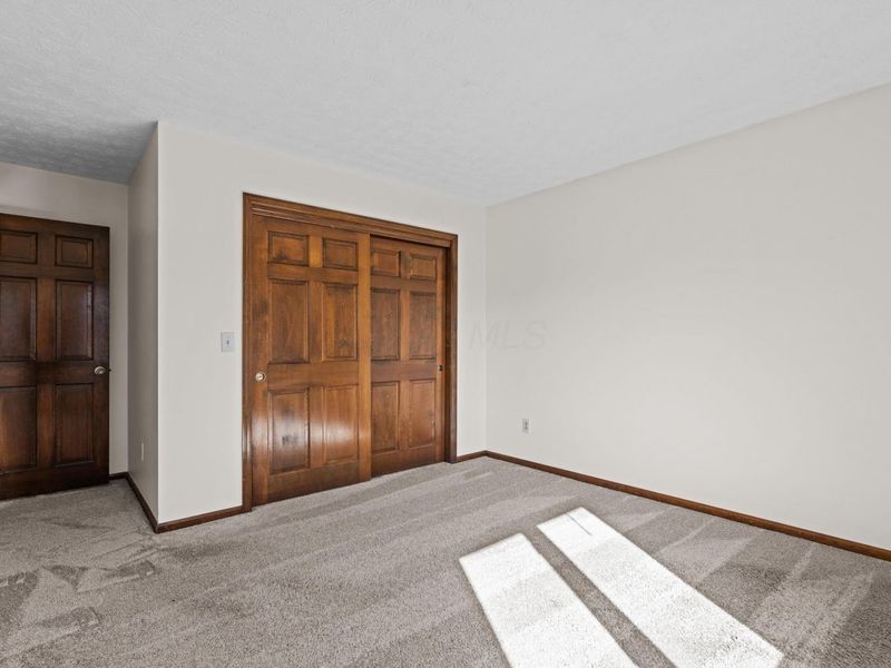 1096 Woodman Drive, Columbus, OH 43085 Photo 43