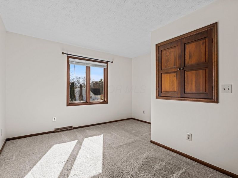 1096 Woodman Drive, Columbus, OH 43085 Photo 45