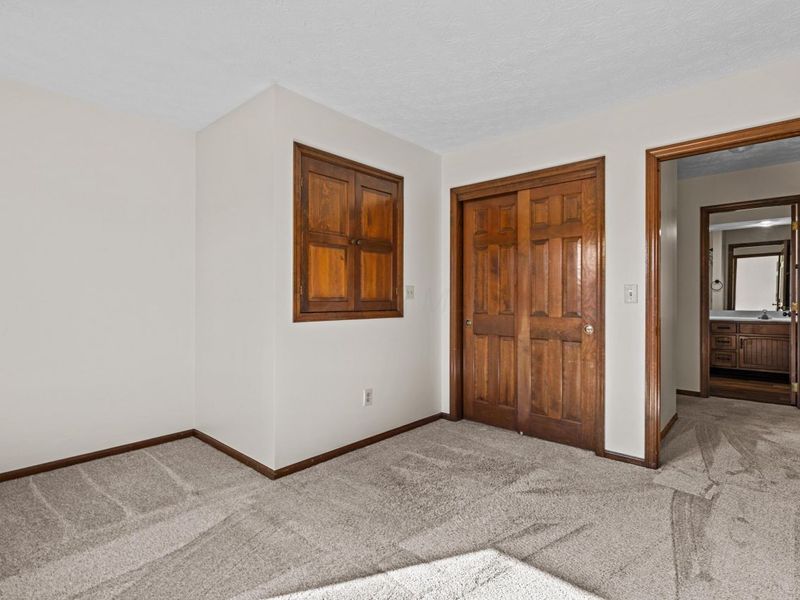 1096 Woodman Drive, Columbus, OH 43085 Photo 46