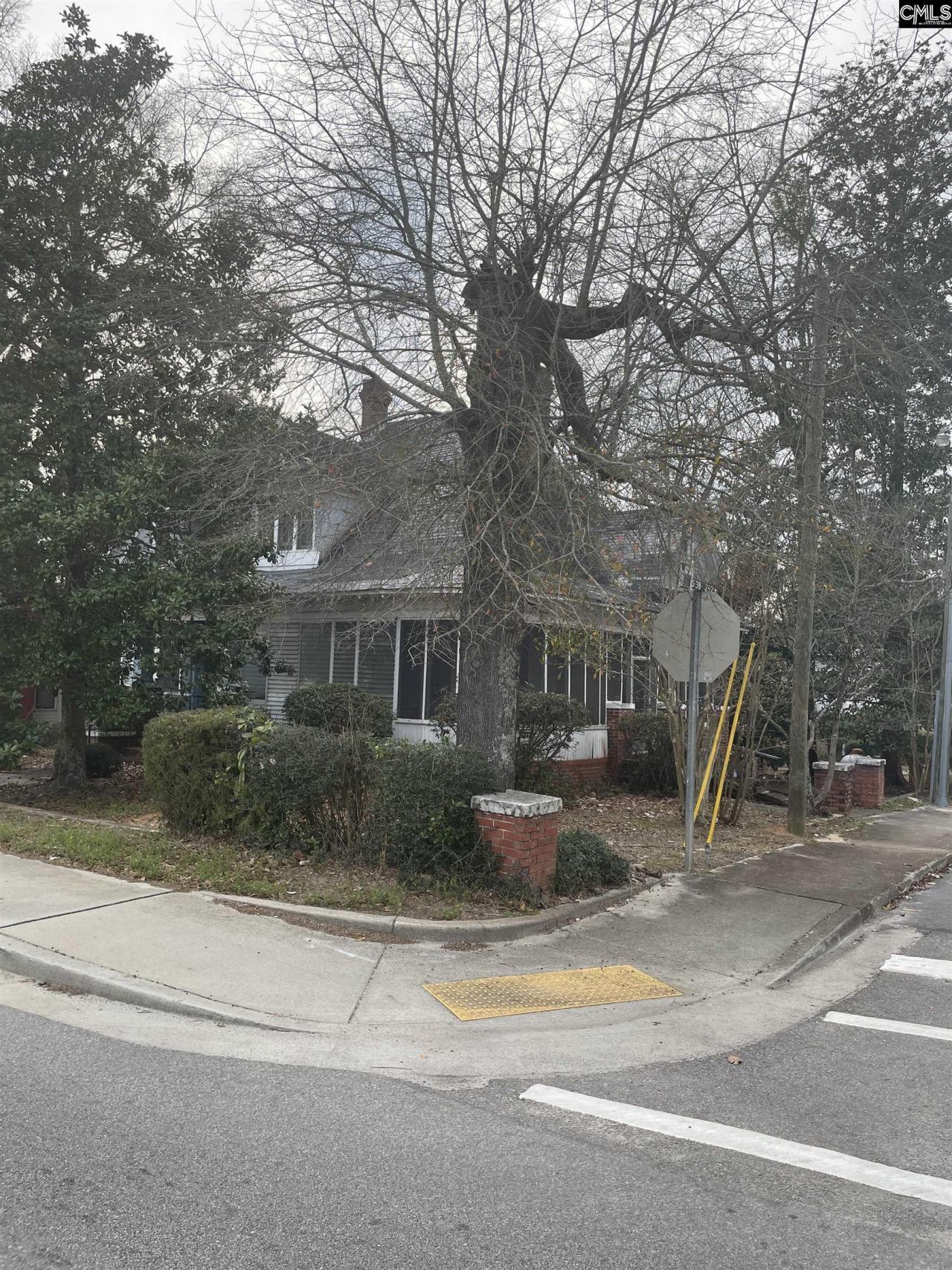 385 Boulevard Street  Photo 6