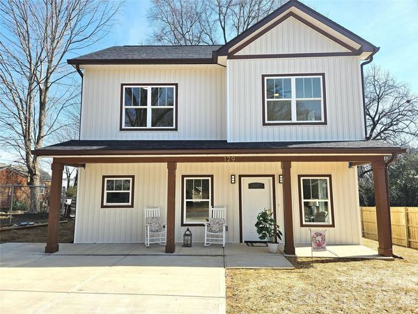 129 WOODLAWN Drive , Statesville, NC 28677