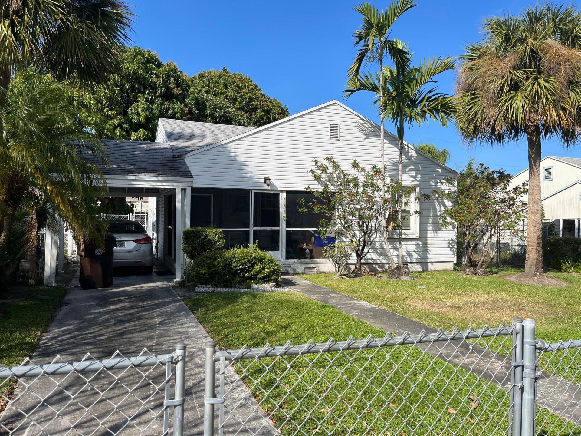 729 Rockland Drive, West Palm Beach, FL 33405 Photo