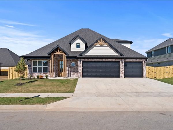 1121 Canyon Maple Street , Centerton, AR 72719