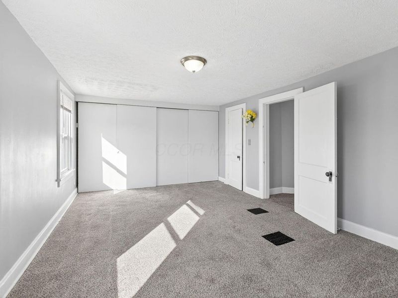 3288 E 5th Avenue, Columbus, OH 43219 Photo 25