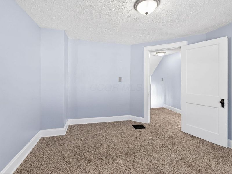 3288 E 5th Avenue, Columbus, OH 43219 Photo 30