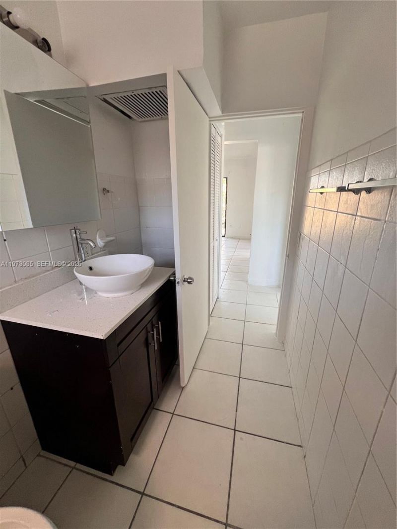 608 SW 15th Ave, Unit 2, Miami, FL 33135 Photo