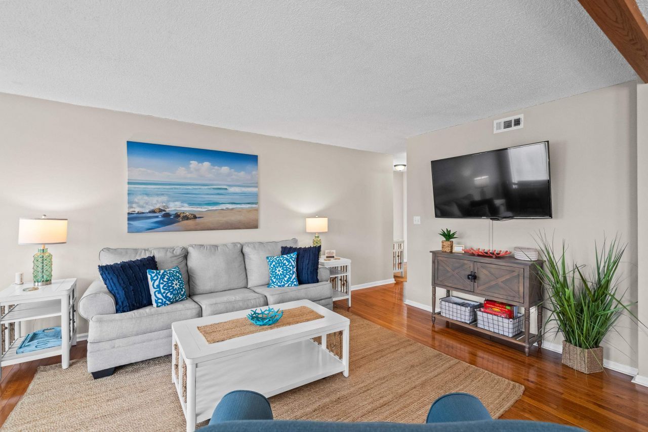 1500 Cenith Dr. Photo 16