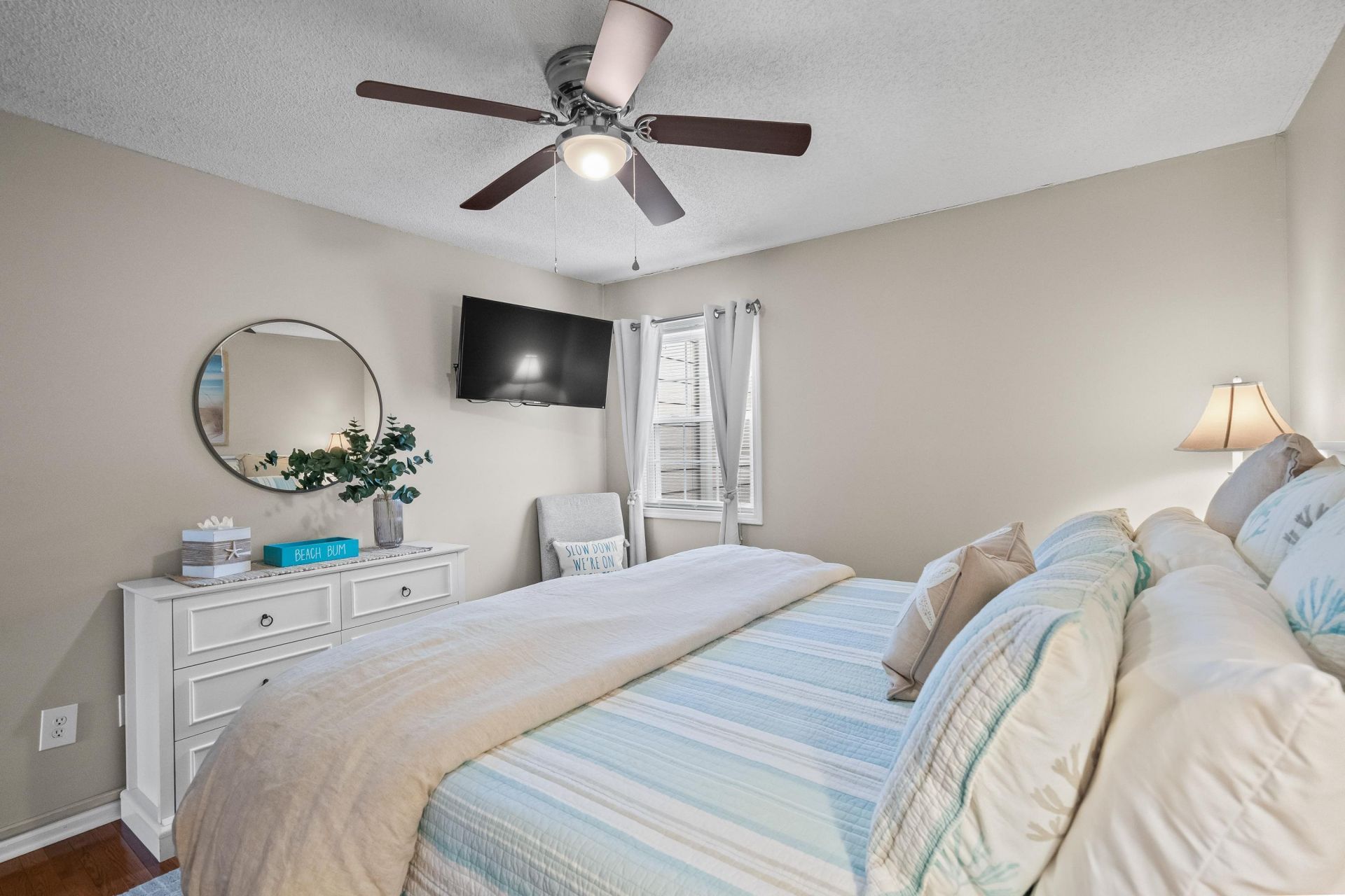 1500 Cenith Dr. Photo 27