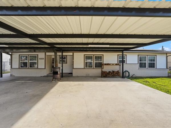 2600 S 24th Street, Waco, TX 76706