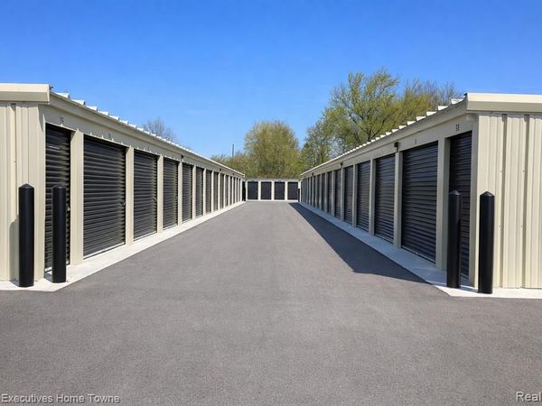 353 W 1st Street , Fennville, MI 49408