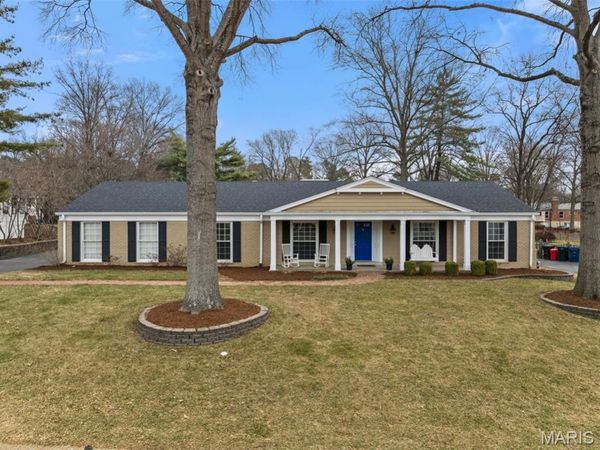 2046 Willow Leaf Drive , St Louis, MO 63131