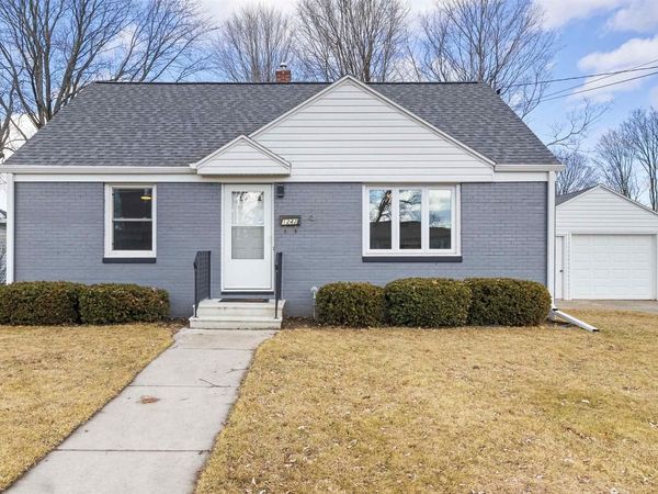 1242 LANGLADE AVENUE, Green Bay, WI 54304